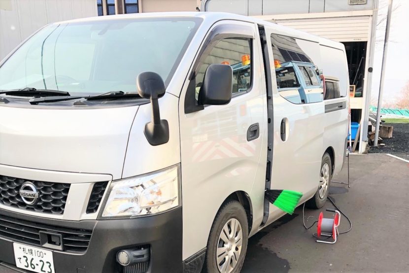 ペット火葬炉を搭載した移動火葬車。